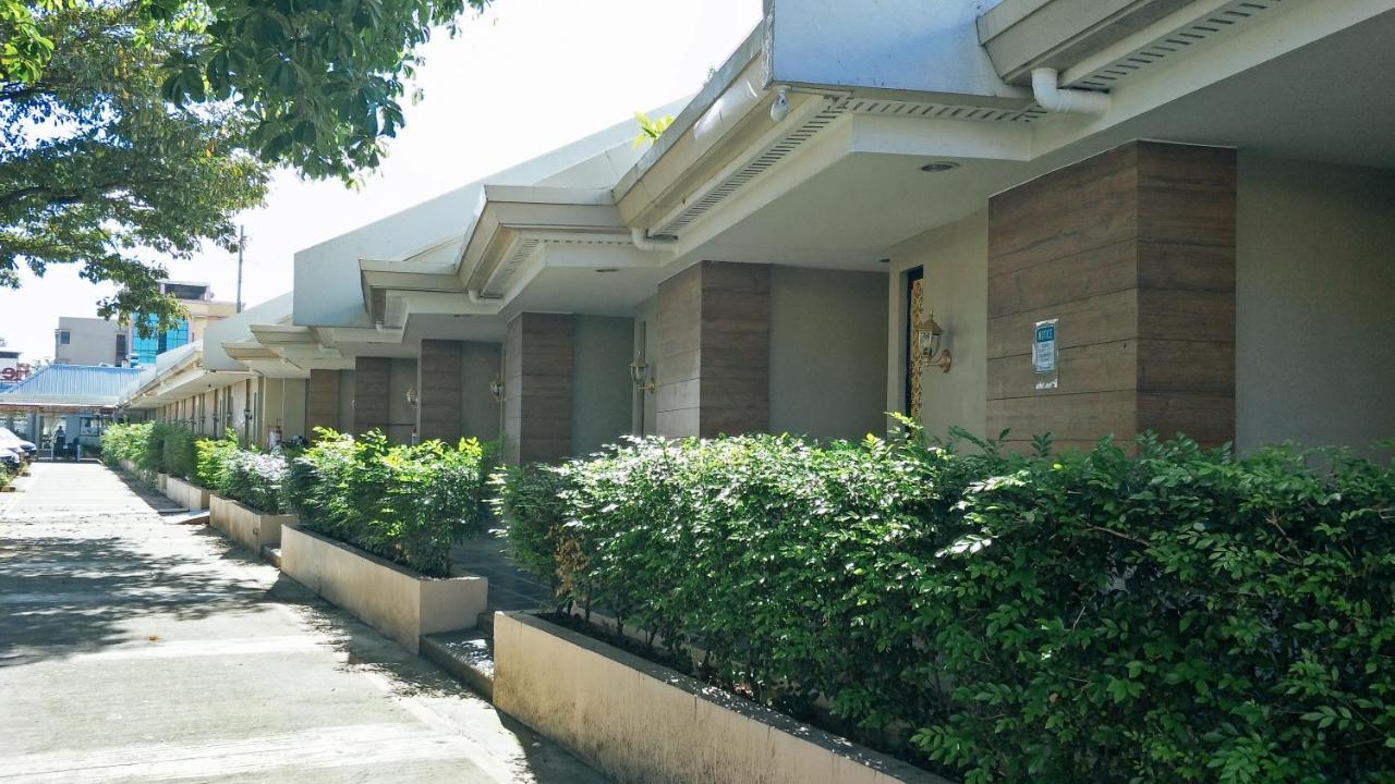 Reddoorz Premium @ Wireless Mandaue Cebu Hotel Exterior photo